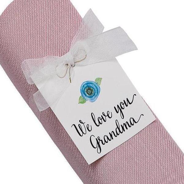 "WE LOVE YOU GRANDMA" GIFT TAG